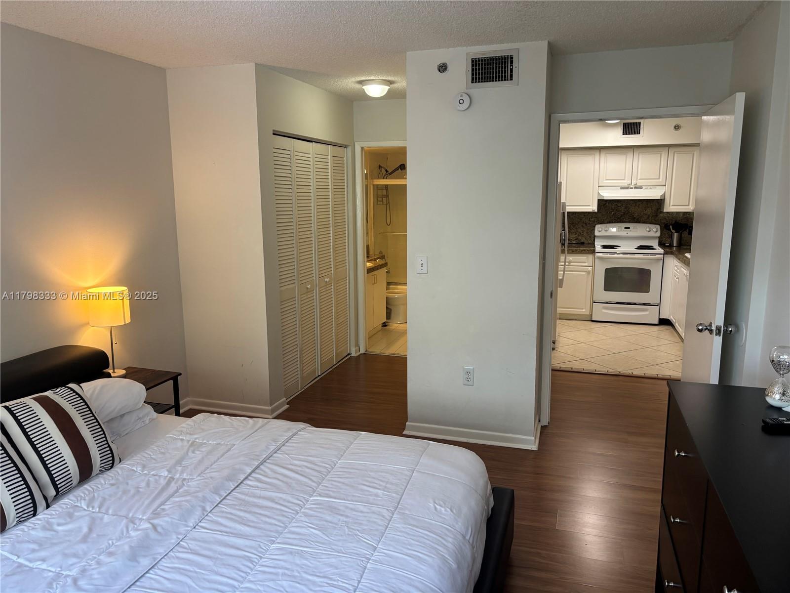 19501 E Country Club Dr #9506, Aventura FL 33180