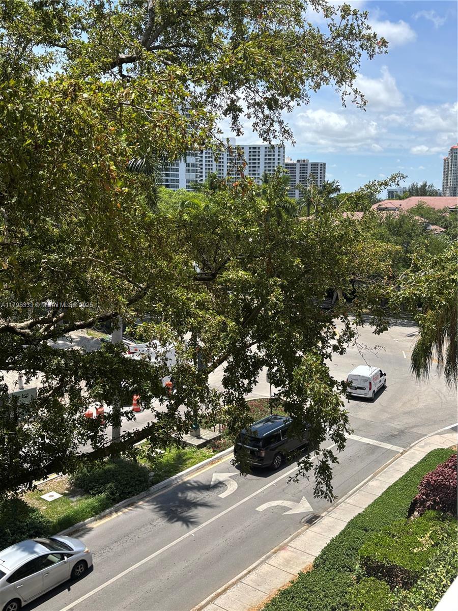 19501 E Country Club Dr #9506, Aventura FL 33180