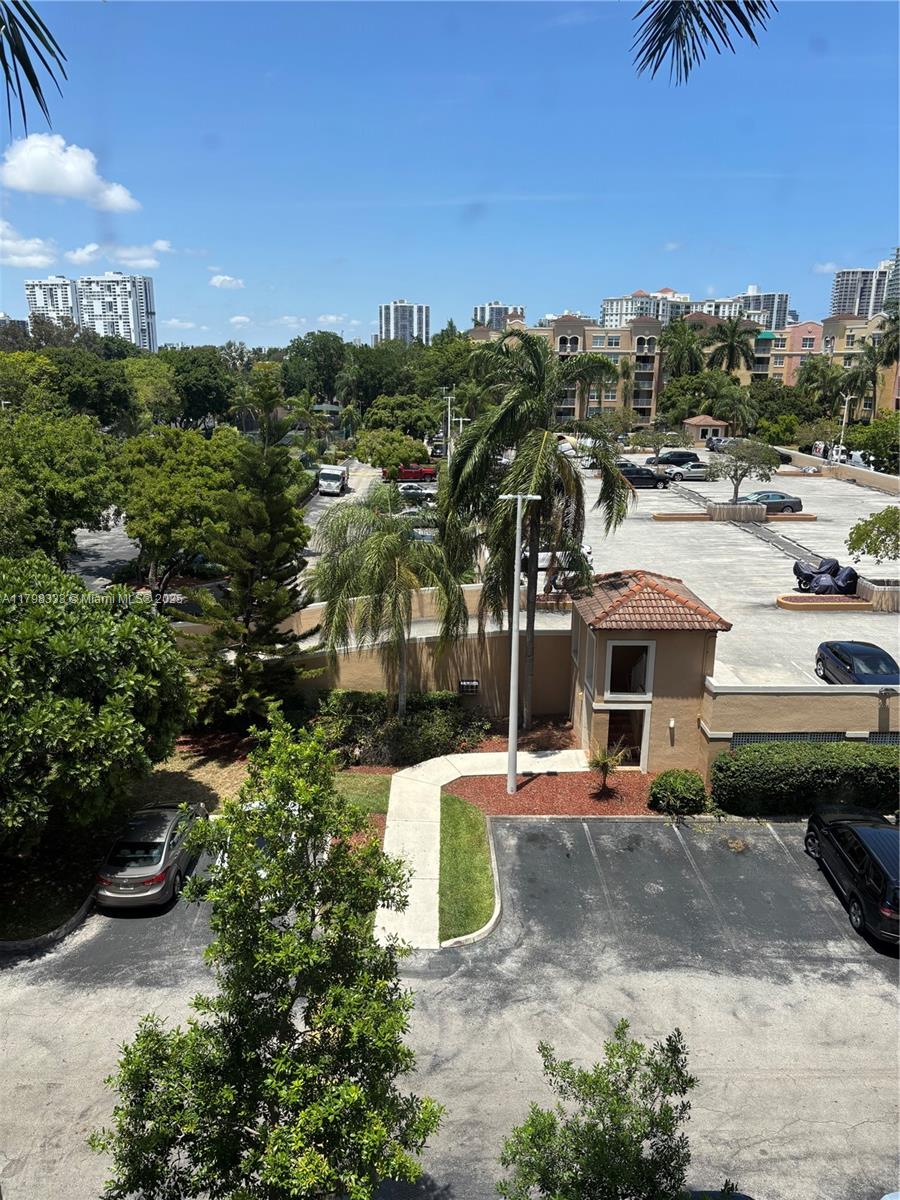 19501 E Country Club Dr #9506, Aventura FL 33180