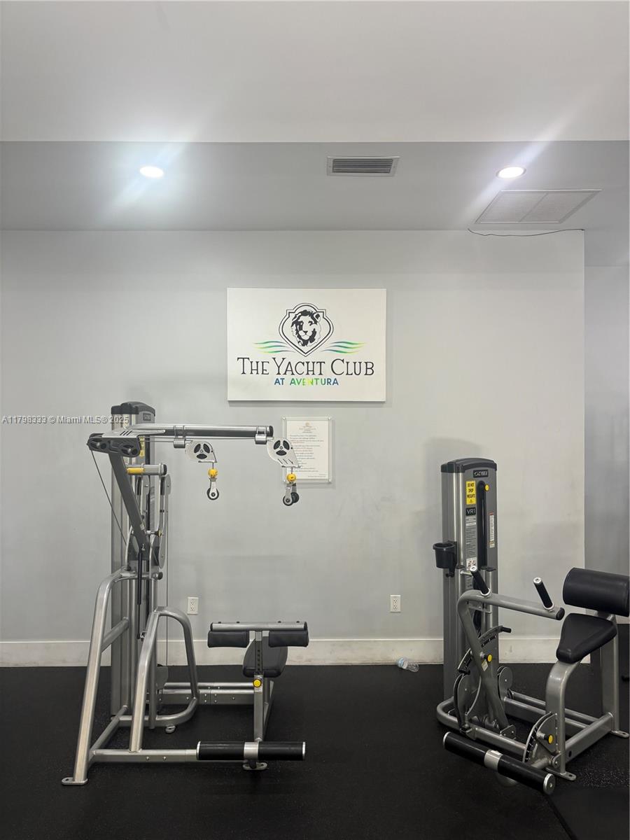 19501 E Country Club Dr #9506, Aventura FL 33180
