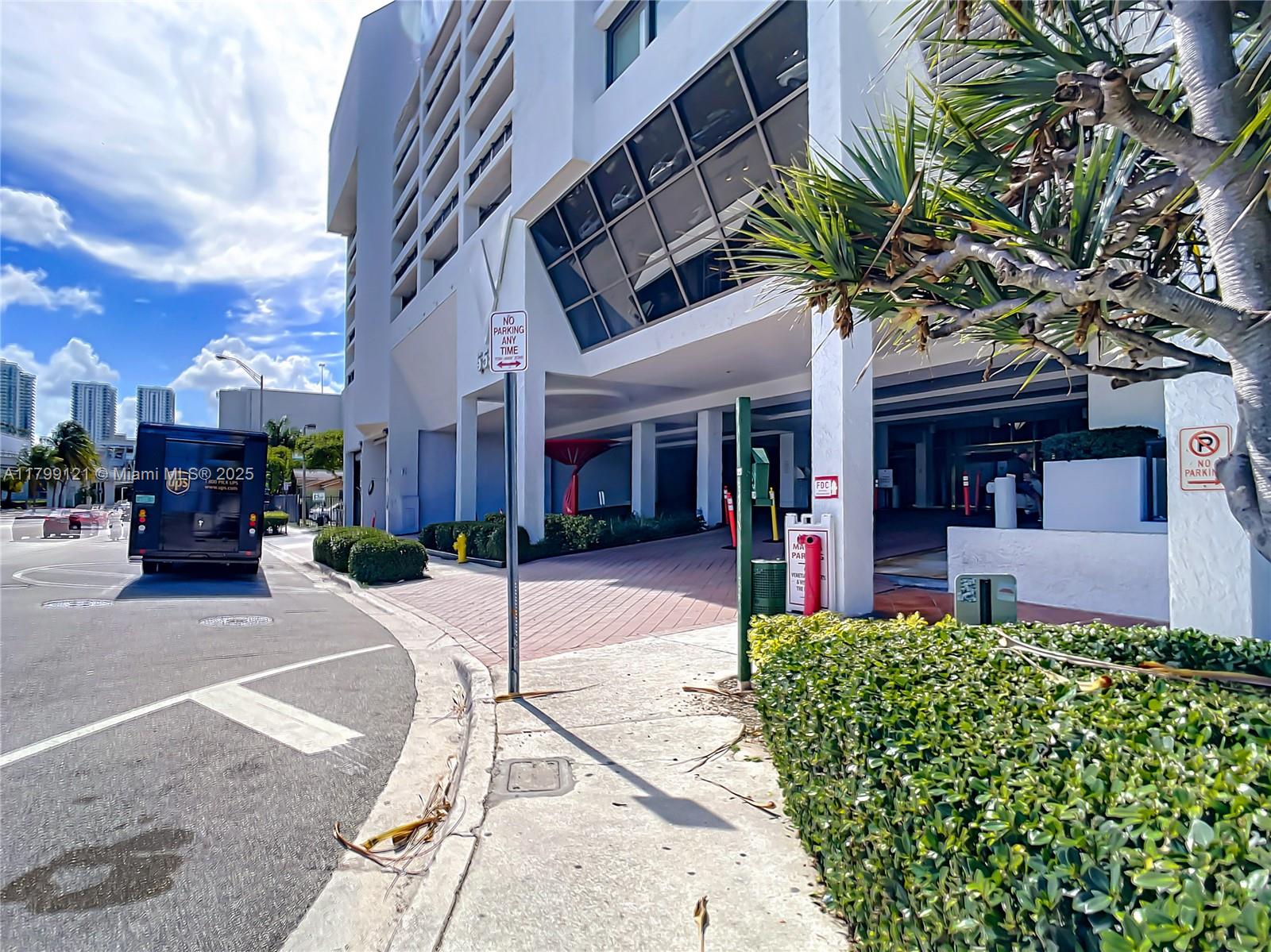 555 NE 15th St #502, Miami, Florida image 4