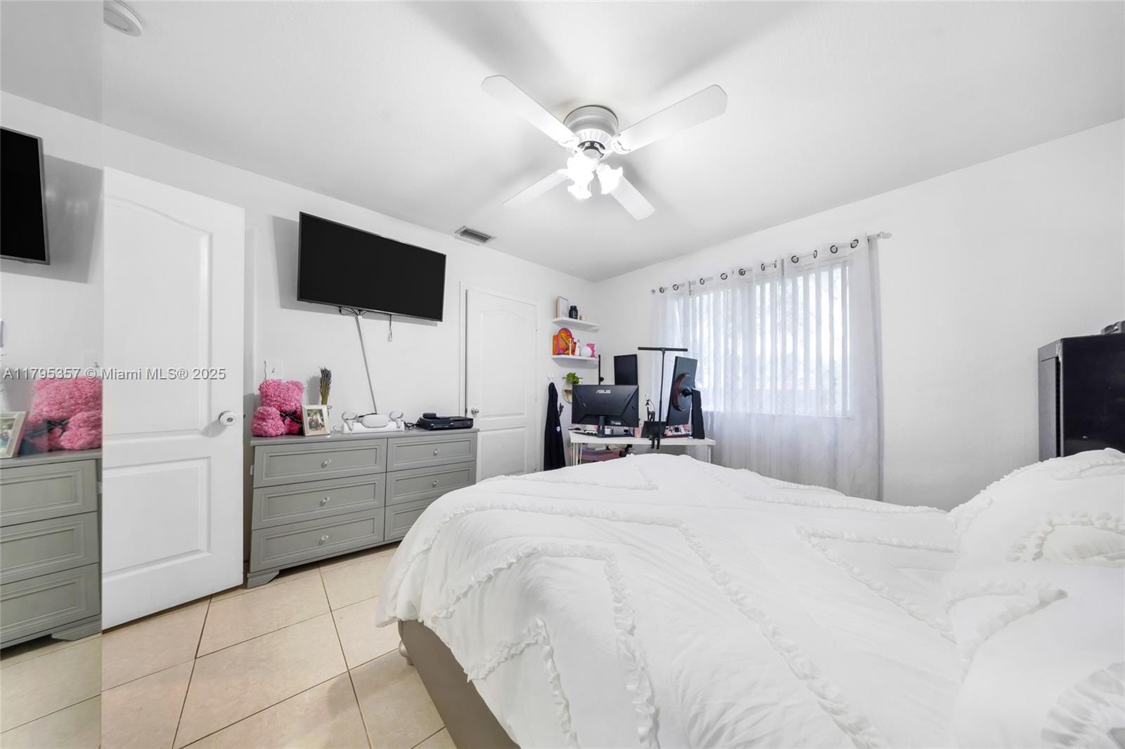 8255 NW 186th St #1002, Hialeah, Florida image 12
