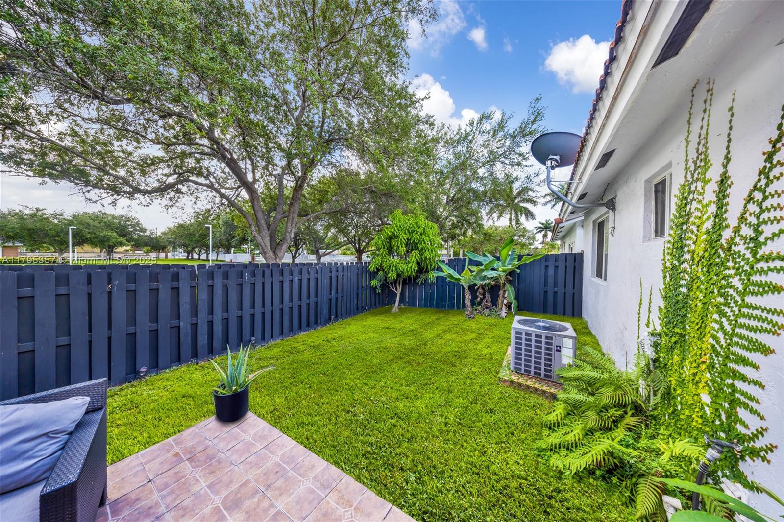 8255 NW 186th St #1002, Hialeah, Florida image 4