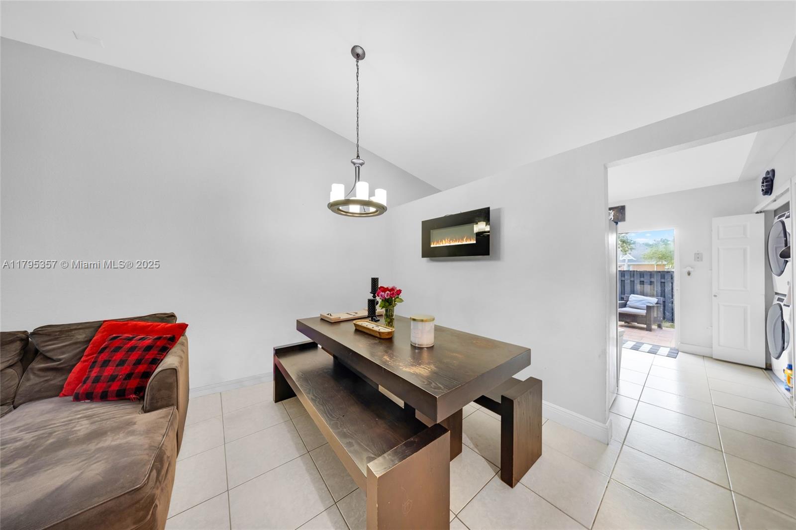 8255 NW 186th St #1002, Hialeah, Florida image 6