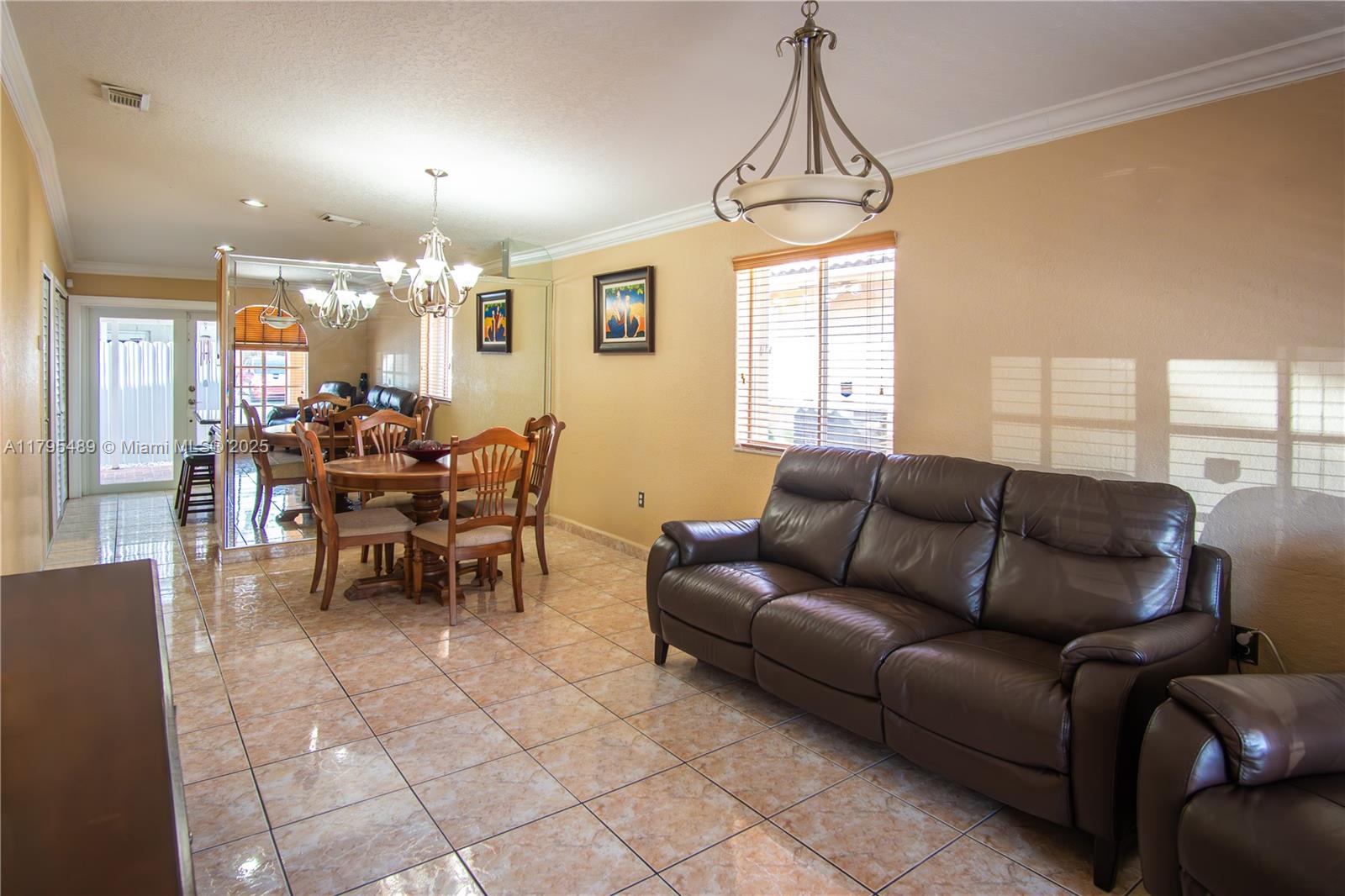 7020 W 35th Ave #121, Hialeah, Florida image 4