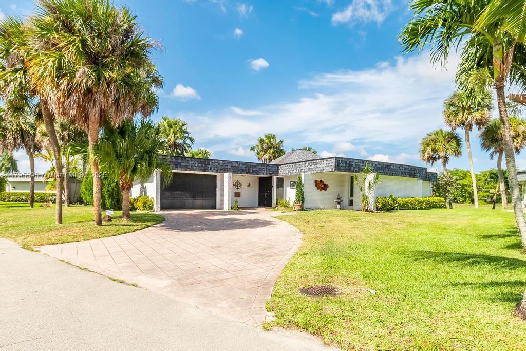 5715 Bayberry Ln, Tamarac, Florida image 1