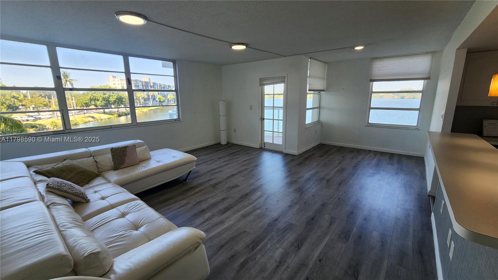Property photo # 0