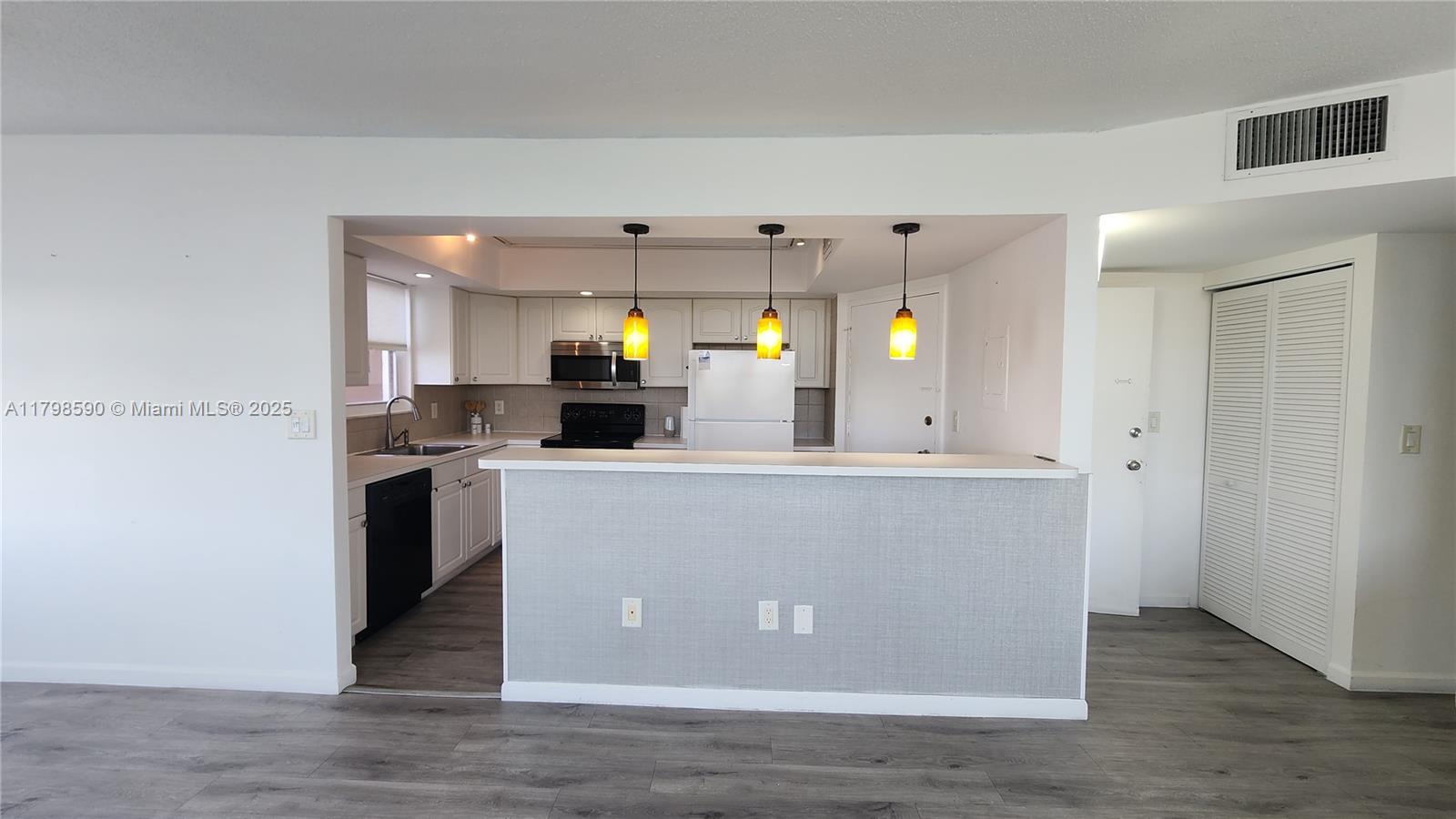 Property photo # 4