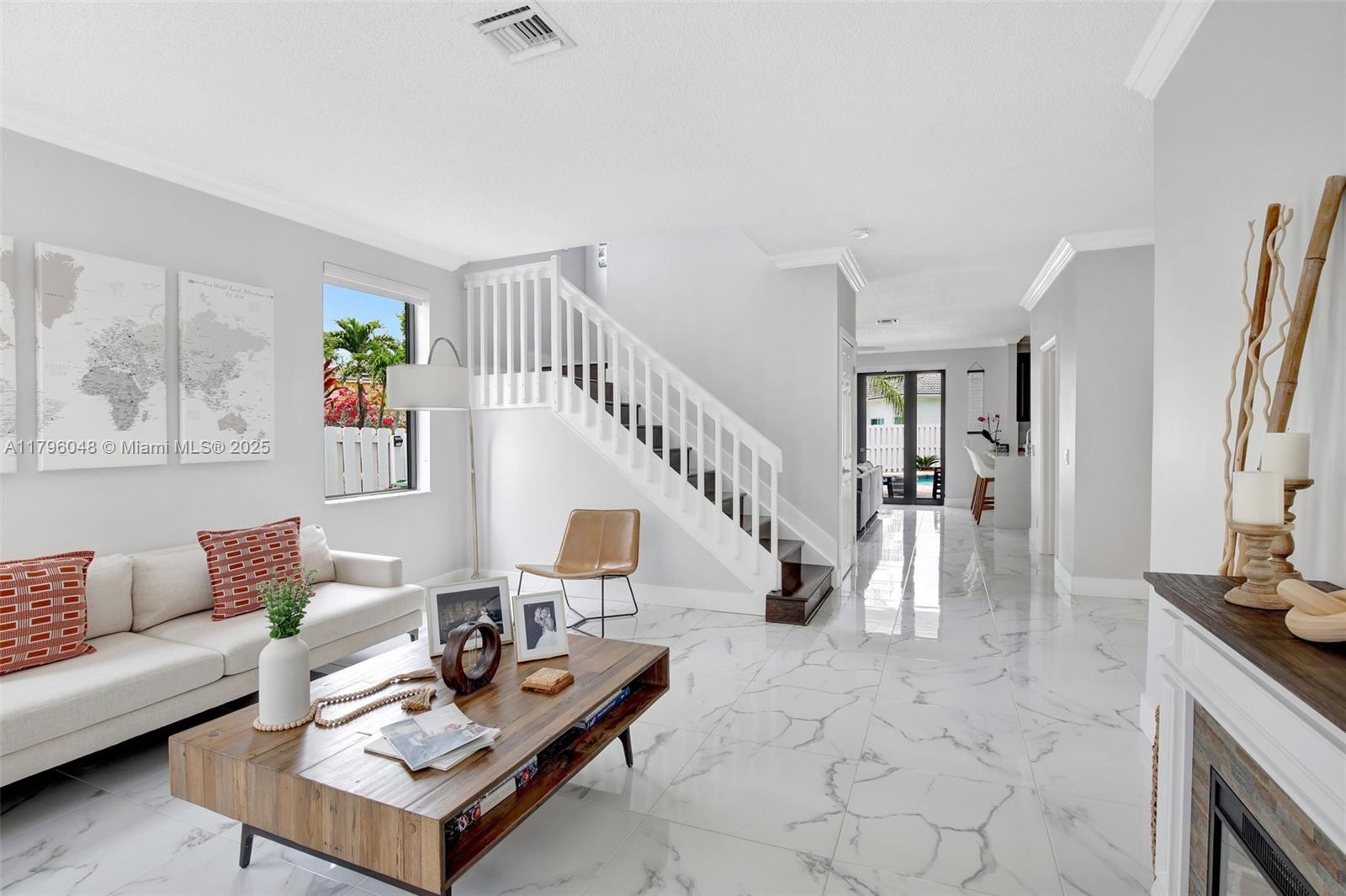 725 Tanglewood Cir, Weston, Florida image 5