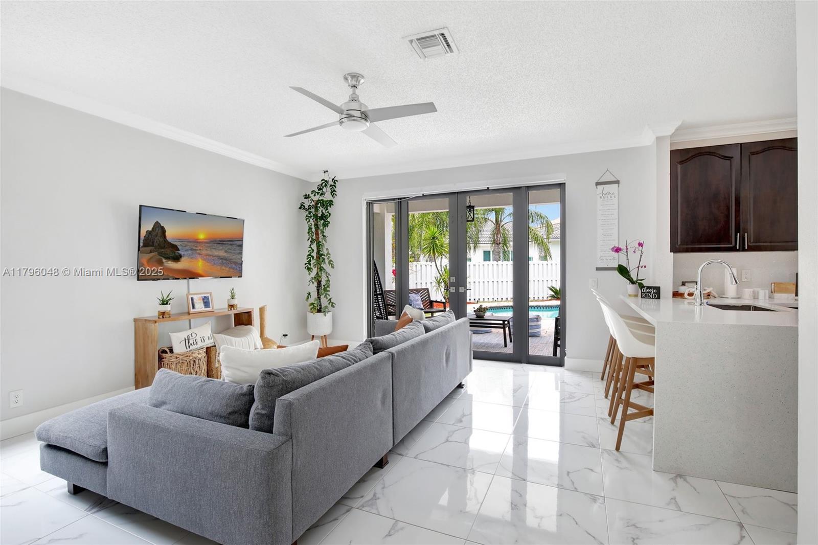 725 Tanglewood Cir, Weston, Florida image 6