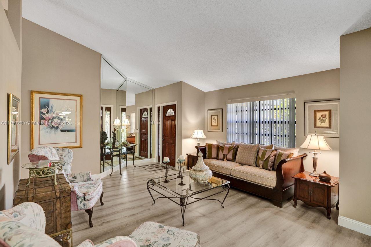 1930 W Oak Knoll Cir, Davie, Florida image 20