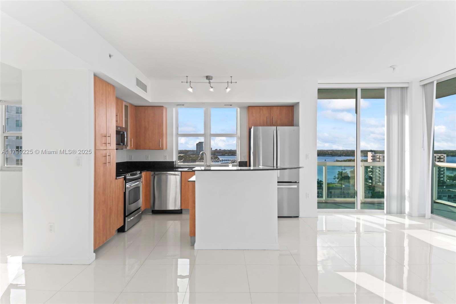 7910 Harbor Island Dr #1105, North Bay Village FL 33141
