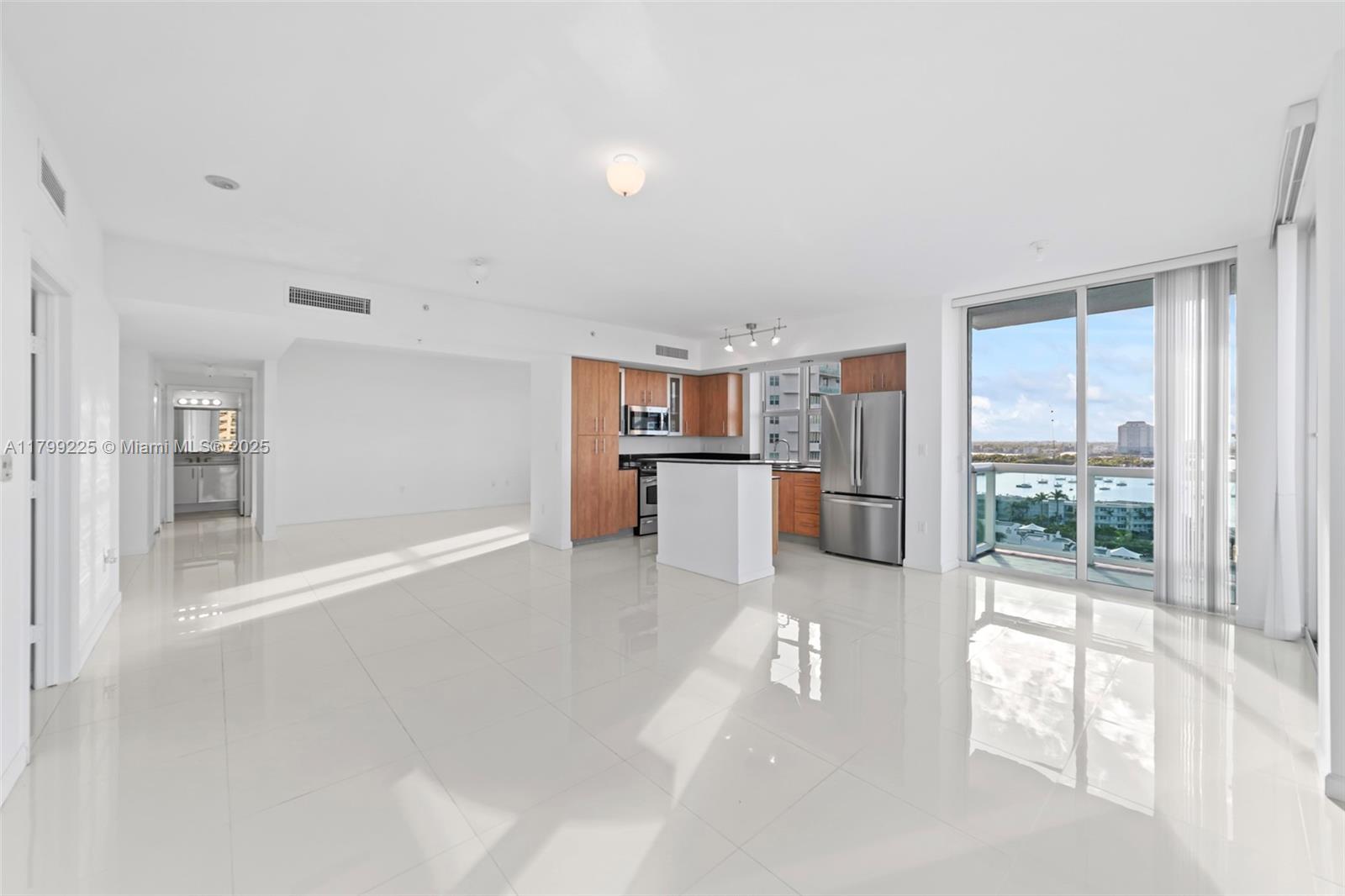7910 Harbor Island Dr #1105, North Bay Village FL 33141