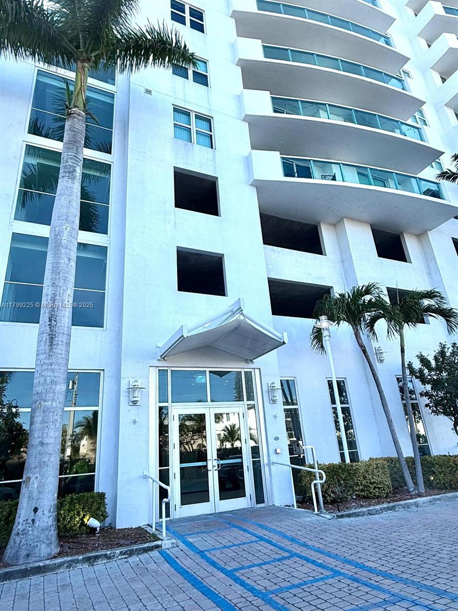 7910 Harbor Island Dr #1105, North Bay Village FL 33141