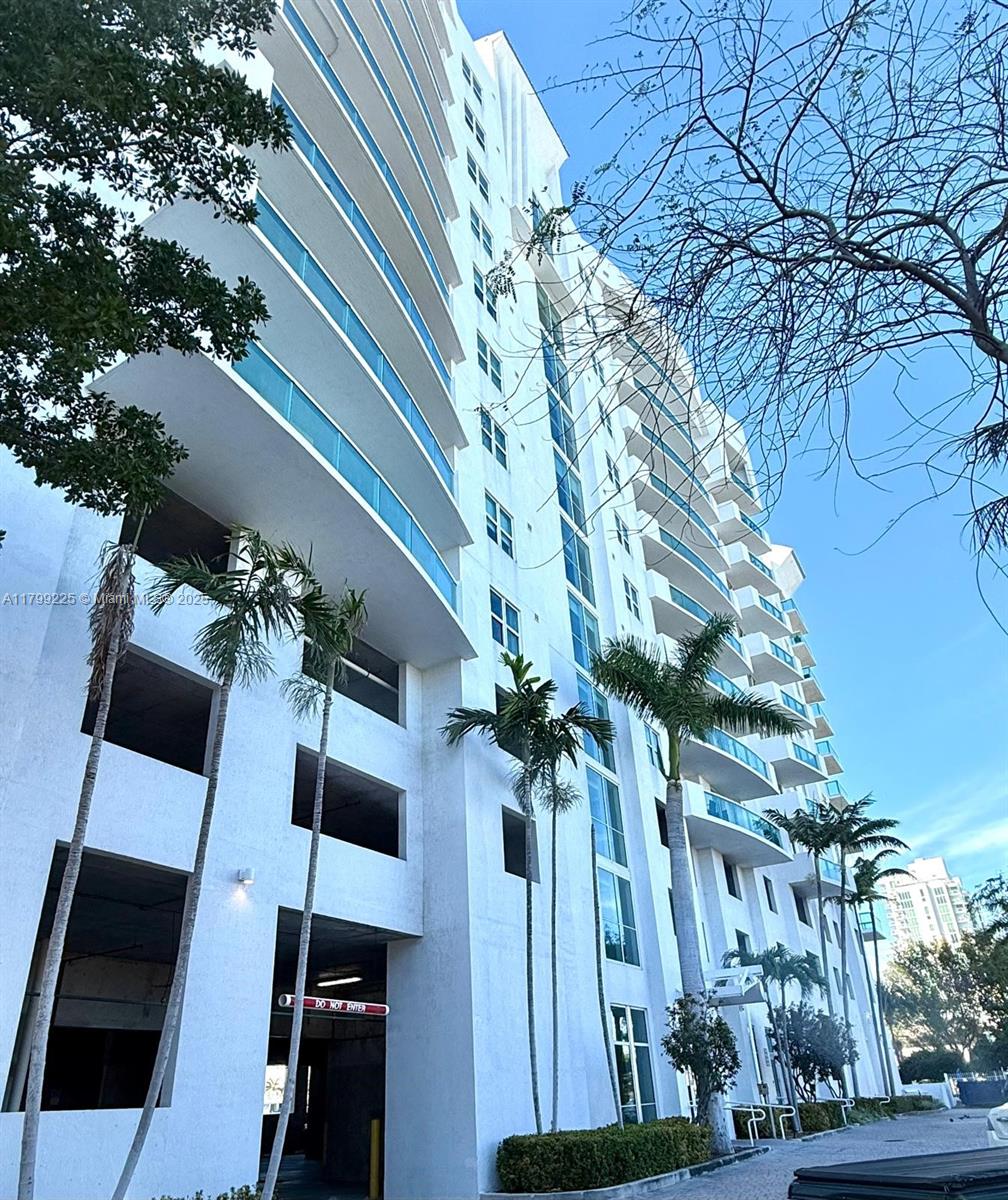 7910 Harbor Island Dr #1105, North Bay Village FL 33141