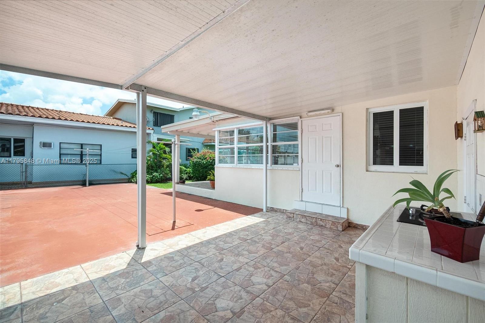 241 NW 46th Ave, Miami, Florida image 35