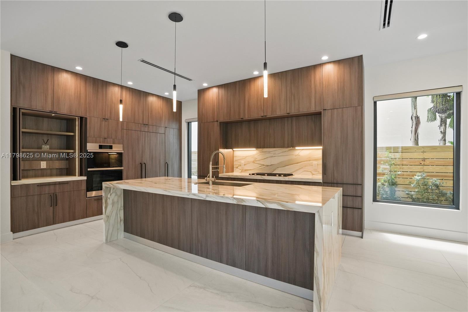 739 NE 17th Way, Fort Lauderdale, Florida image 11