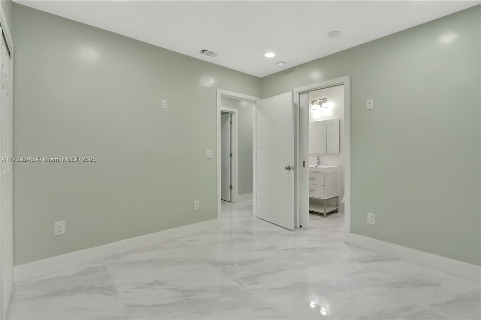 10370 SW 174th Ter
