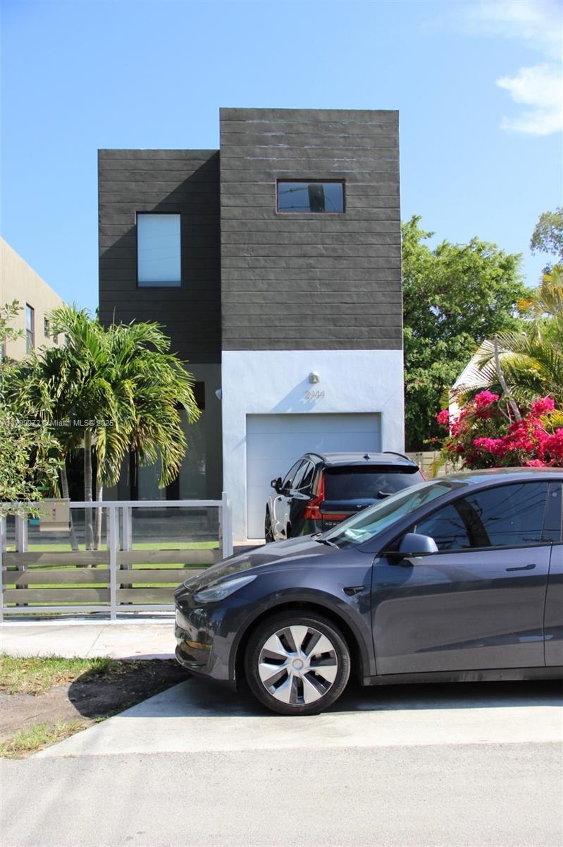 Property photo # 0