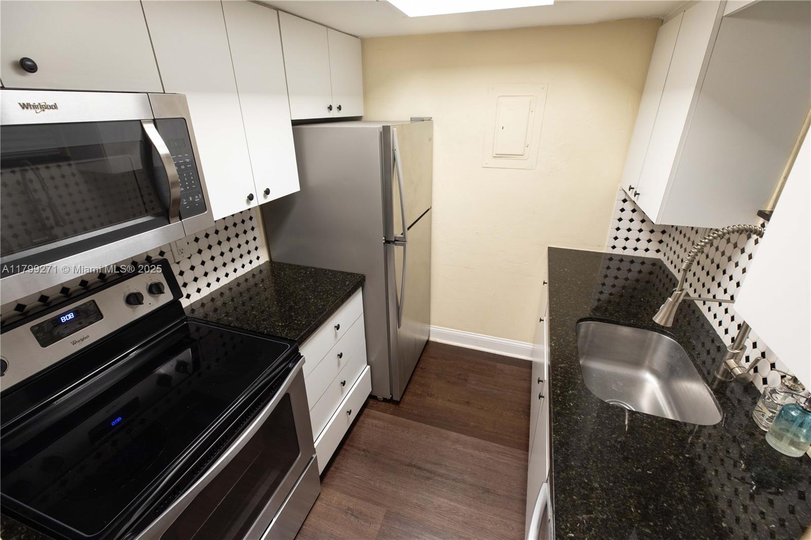 Property photo # 2