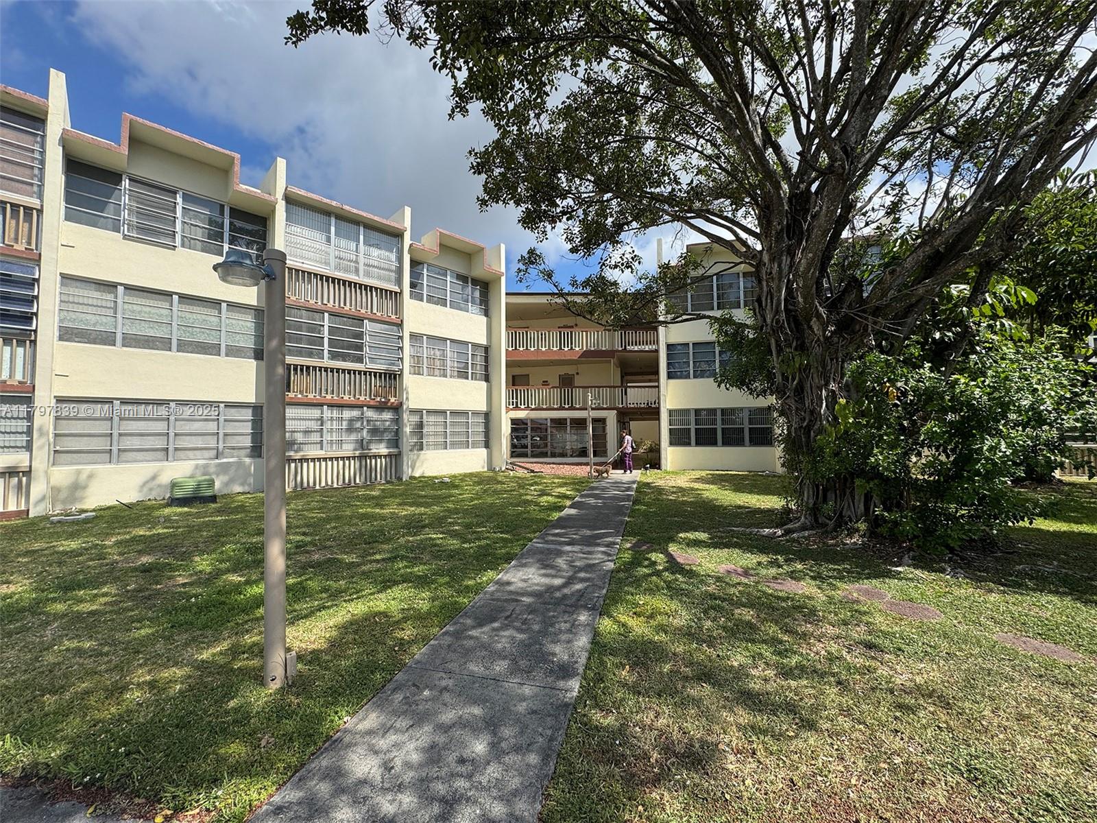 Undisclosed For Sale A11797839, FL
