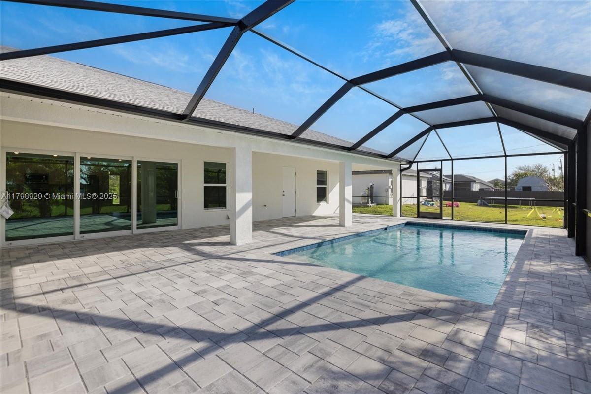 540 Nw 14th St, Cape Coral, Florida image 2
