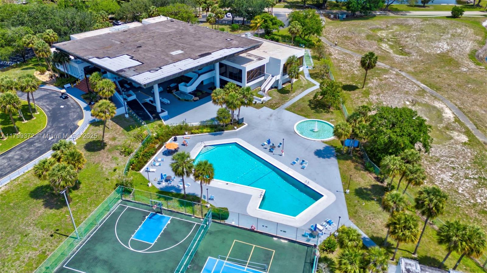 7080 Environ Blvd #223, Lauderhill, Florida image 44