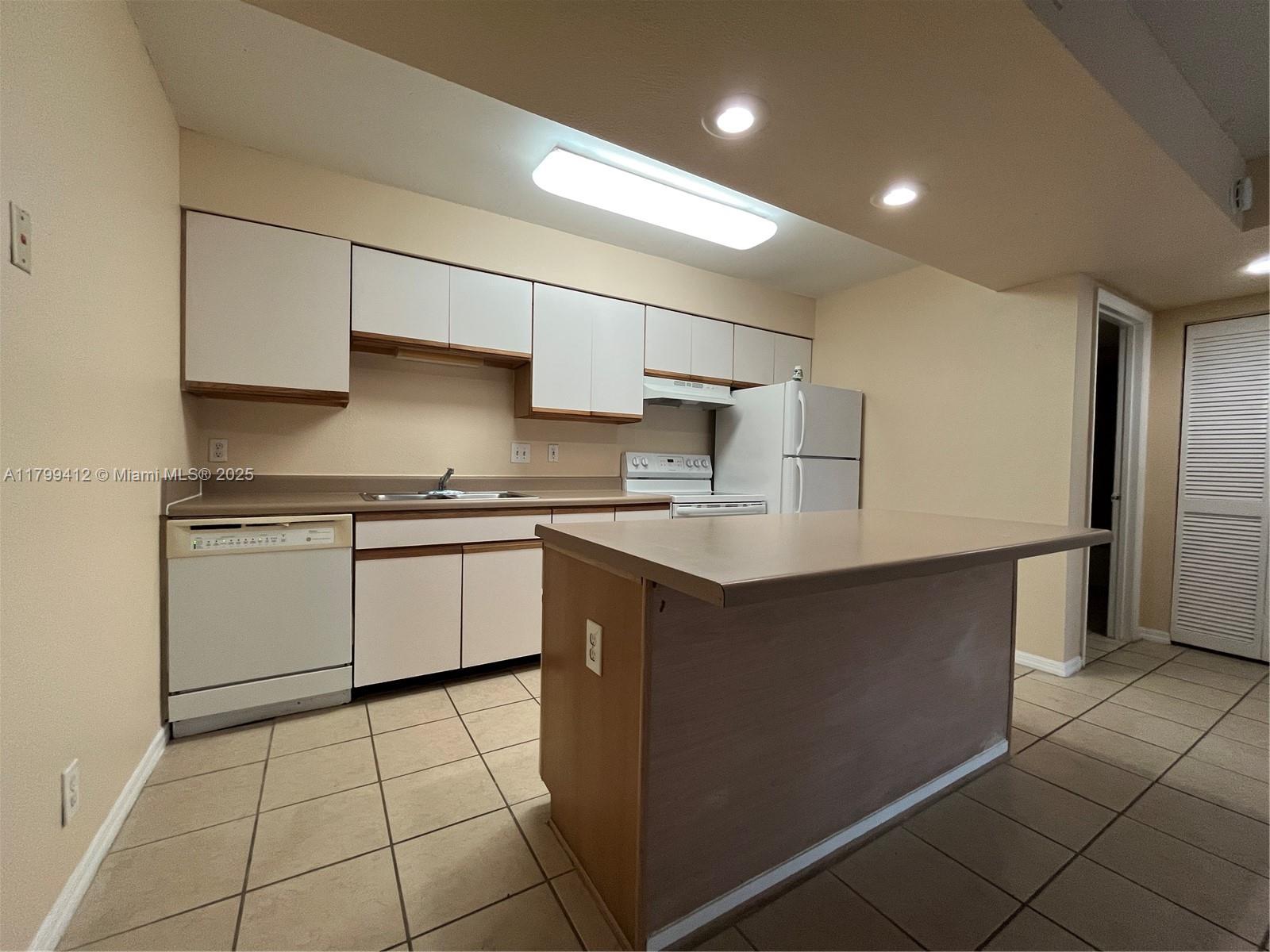 Property photo # 0