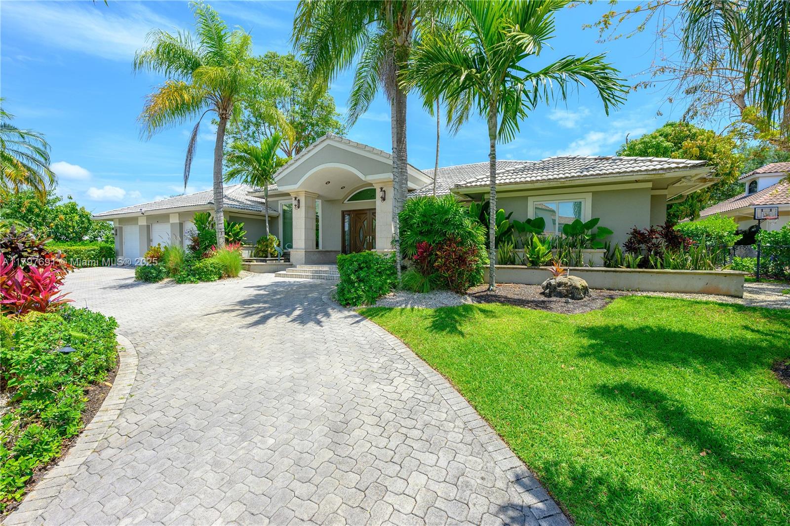 16001 SW 77th Ct, Palmetto Bay, Florida image 2