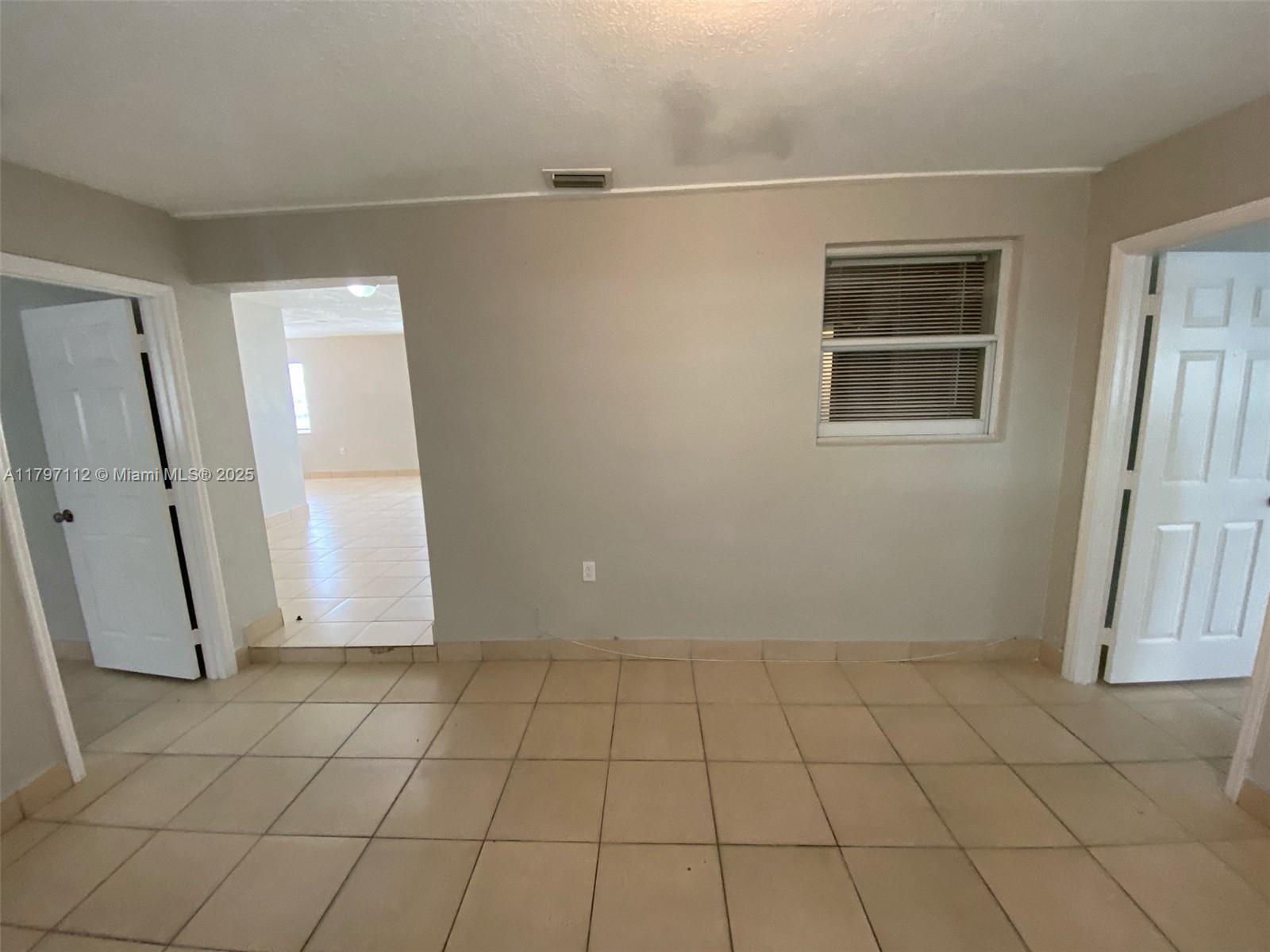 1820 NW 188th Ter, Miami Gardens, Florida image 27