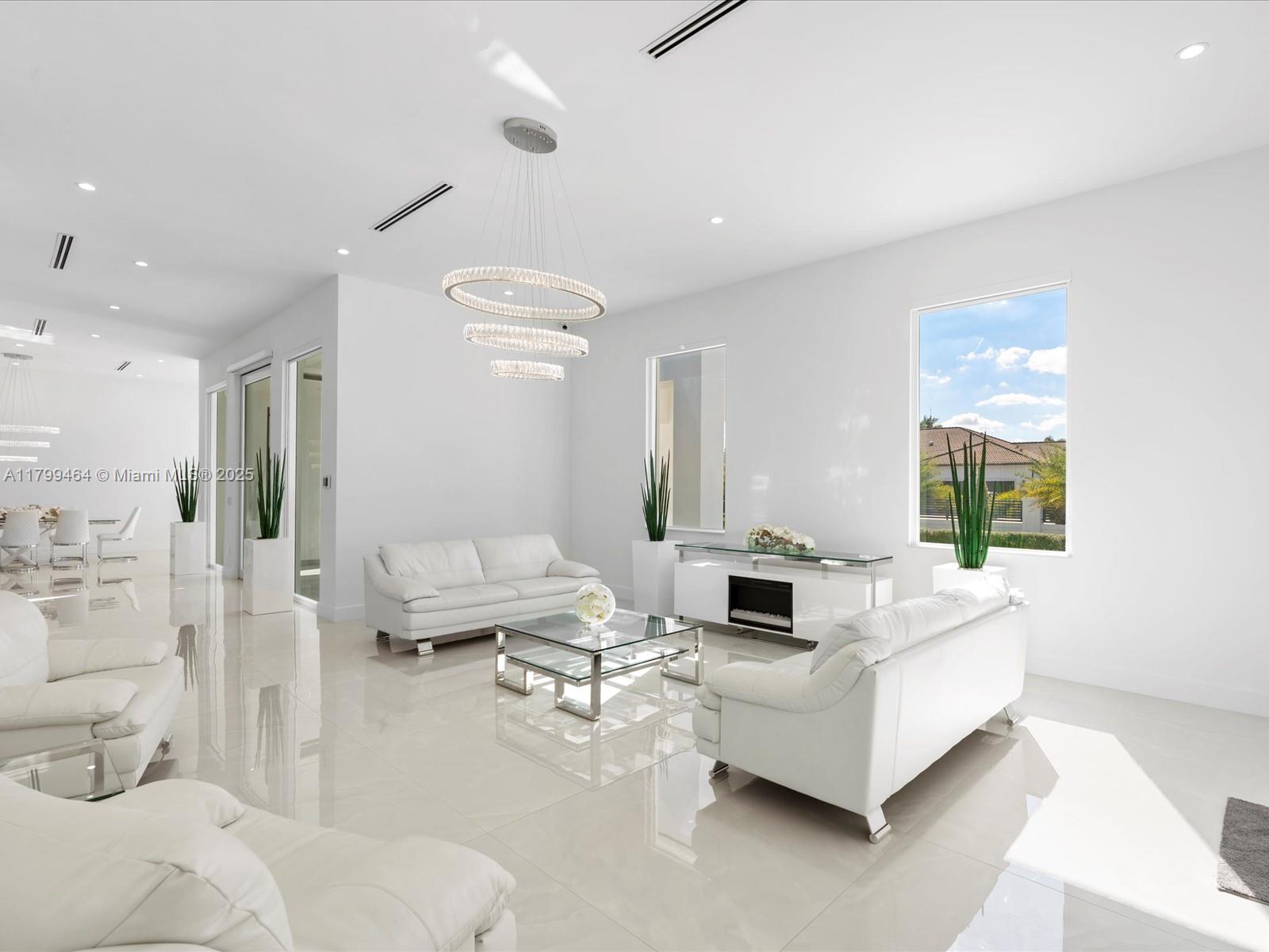 9781 NW 131st St, Hialeah Gardens, Florida image 18