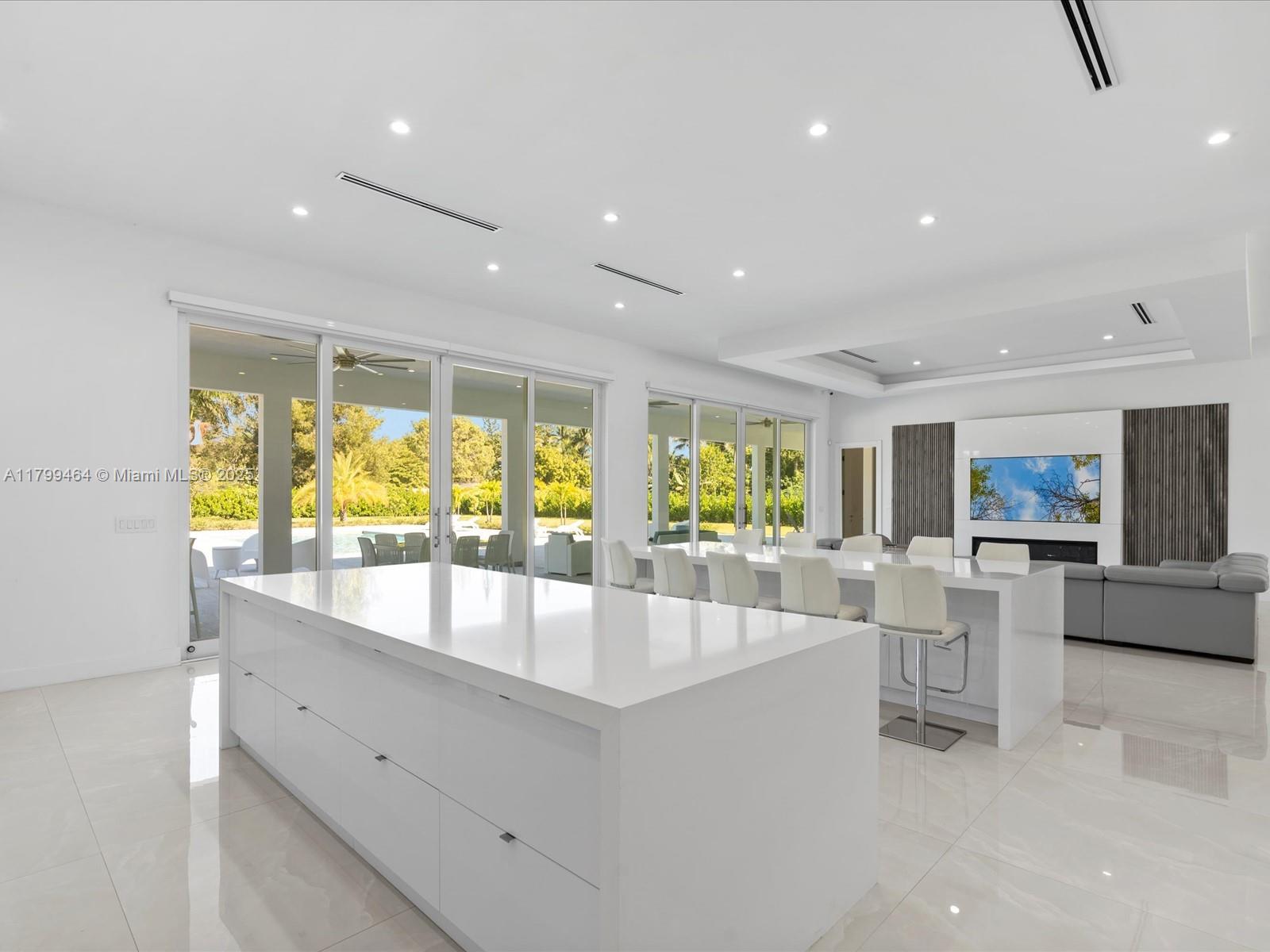 9781 NW 131st St, Hialeah Gardens, Florida image 26