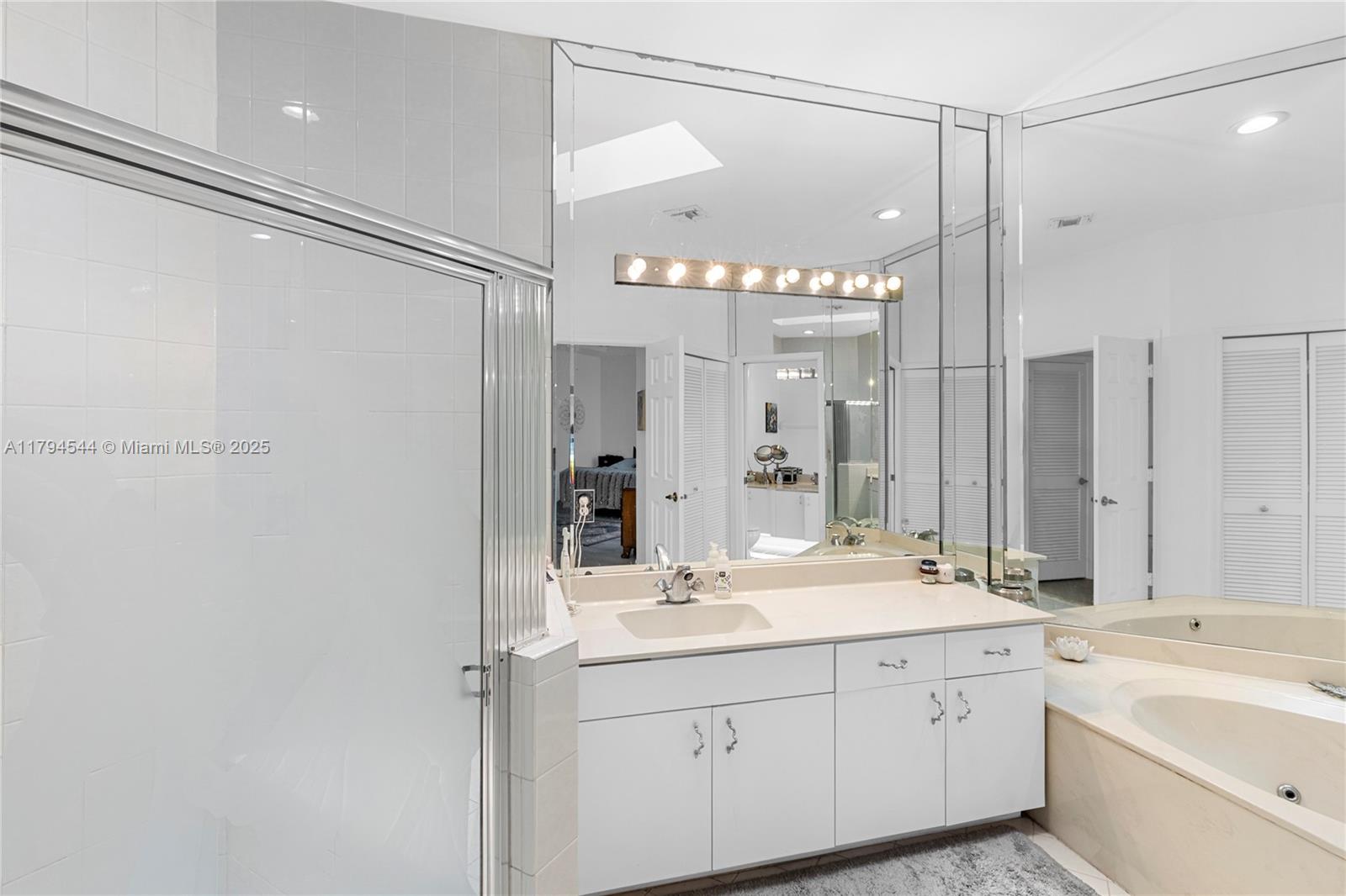 1041 NW 93rd Ter, Plantation, Florida image 32
