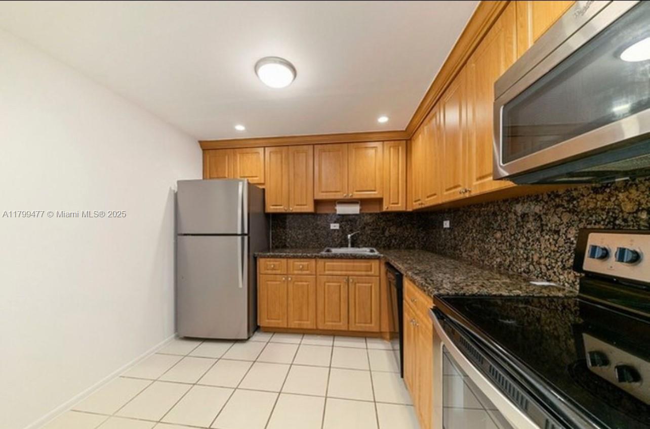 Property photo # 9