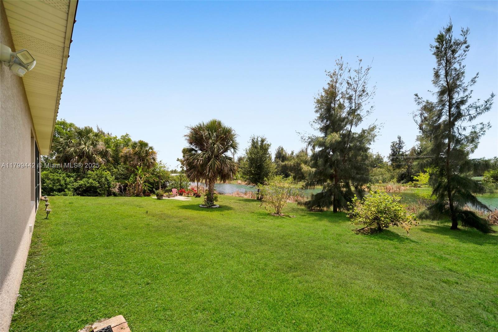 3326 SW 8th St, Cape Coral, Florida image 32