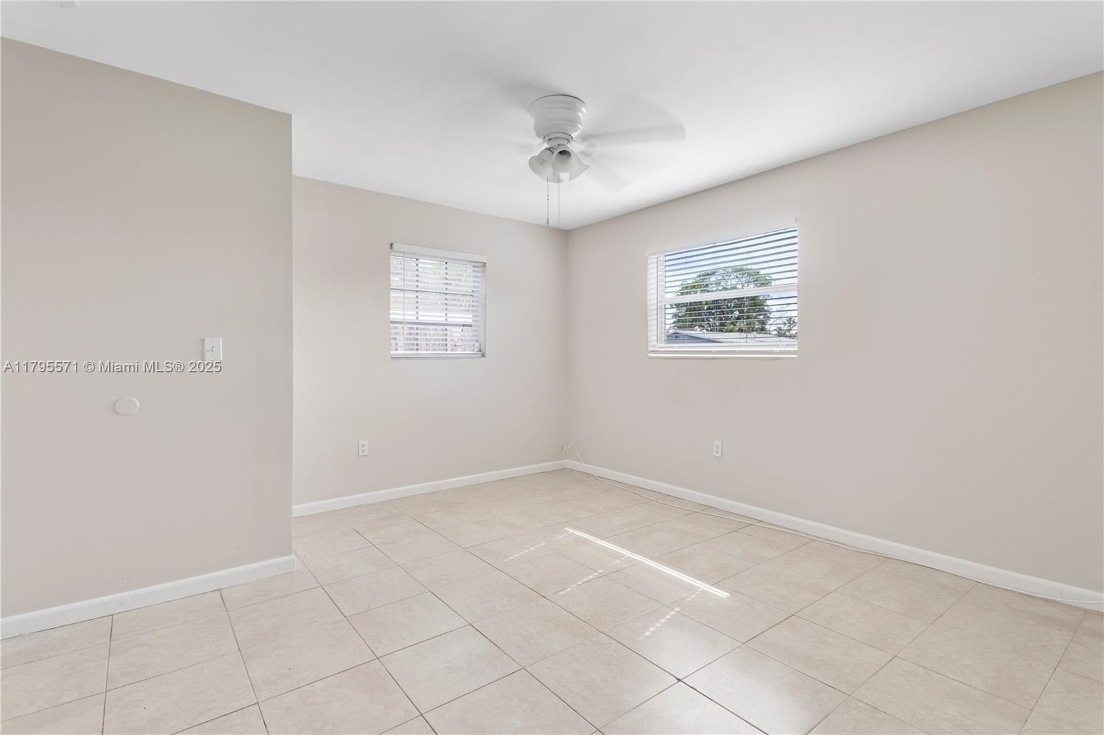 351 N 65th Ter, Hollywood, Florida image 7