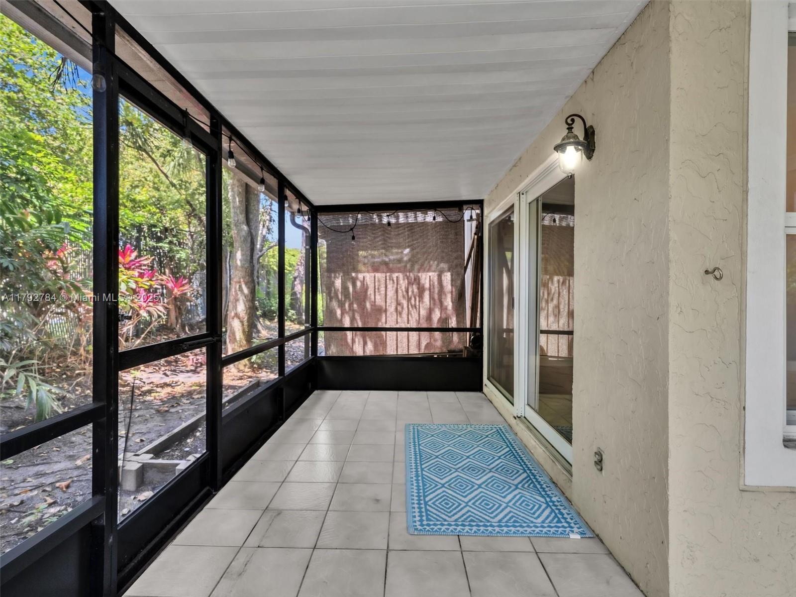 2124 W Discovery Cir W, Deerfield Beach, Florida image 18