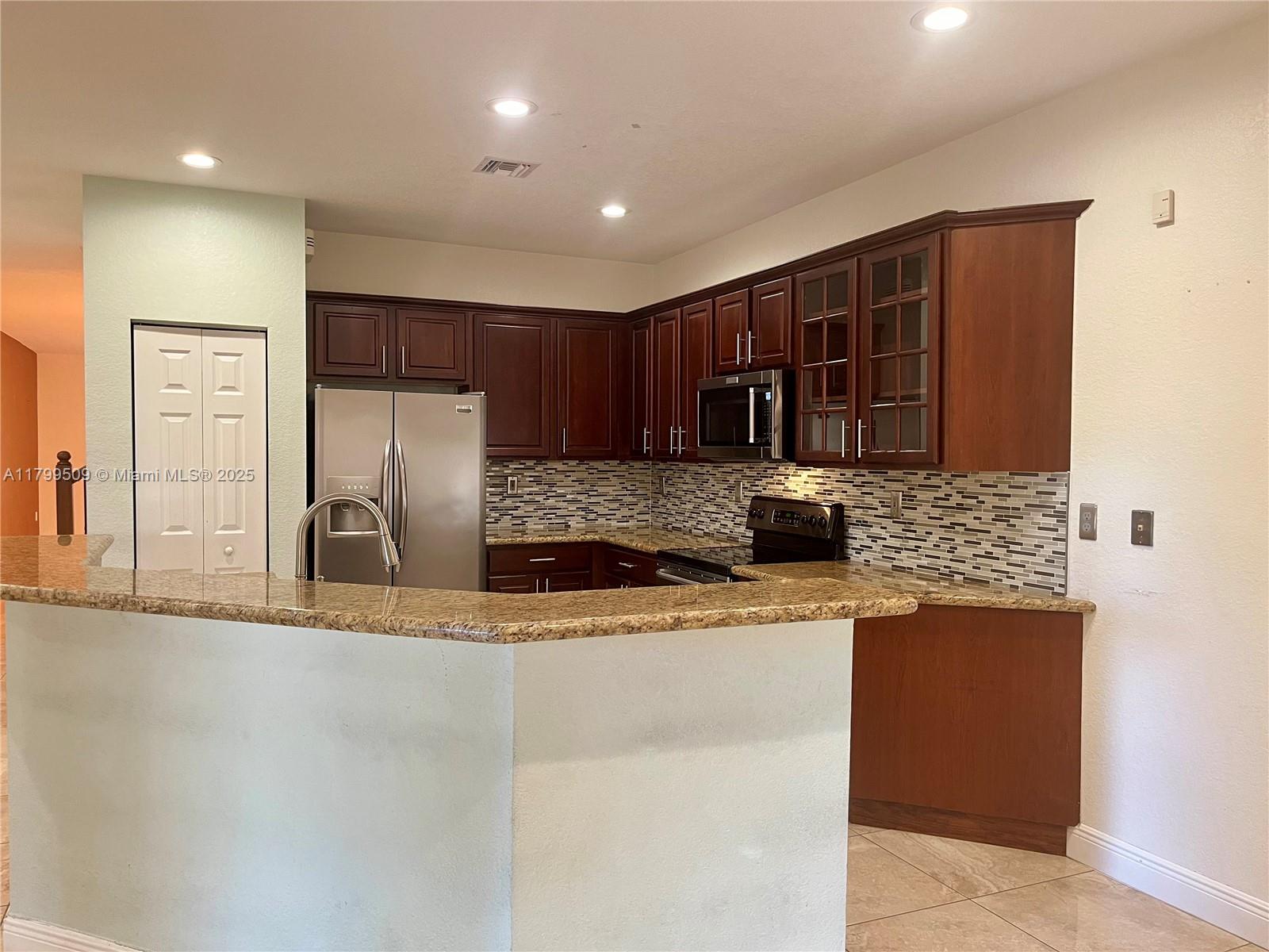 Property photo # 6