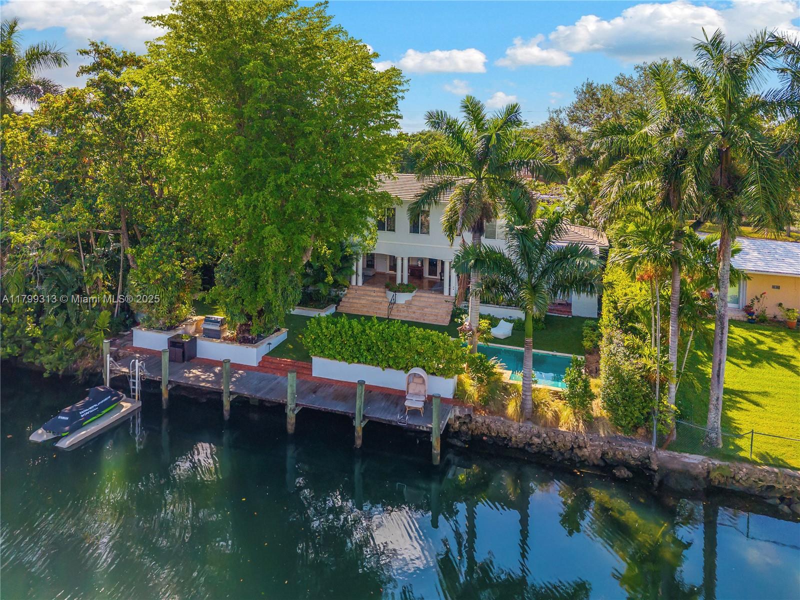 725 Vilabella Ave, Coral Gables, Florida image 1