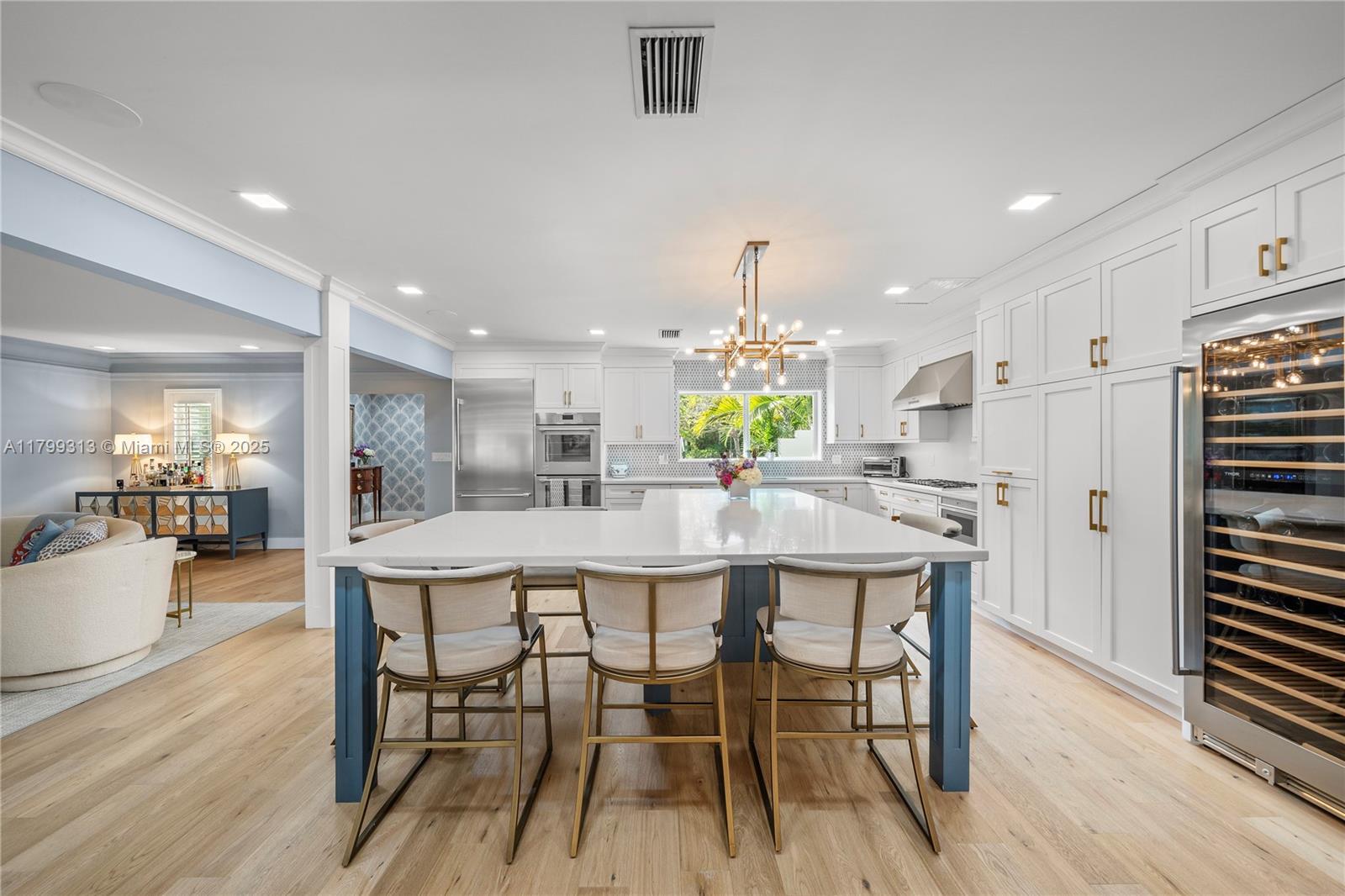 725 Vilabella Ave, Coral Gables, Florida image 9