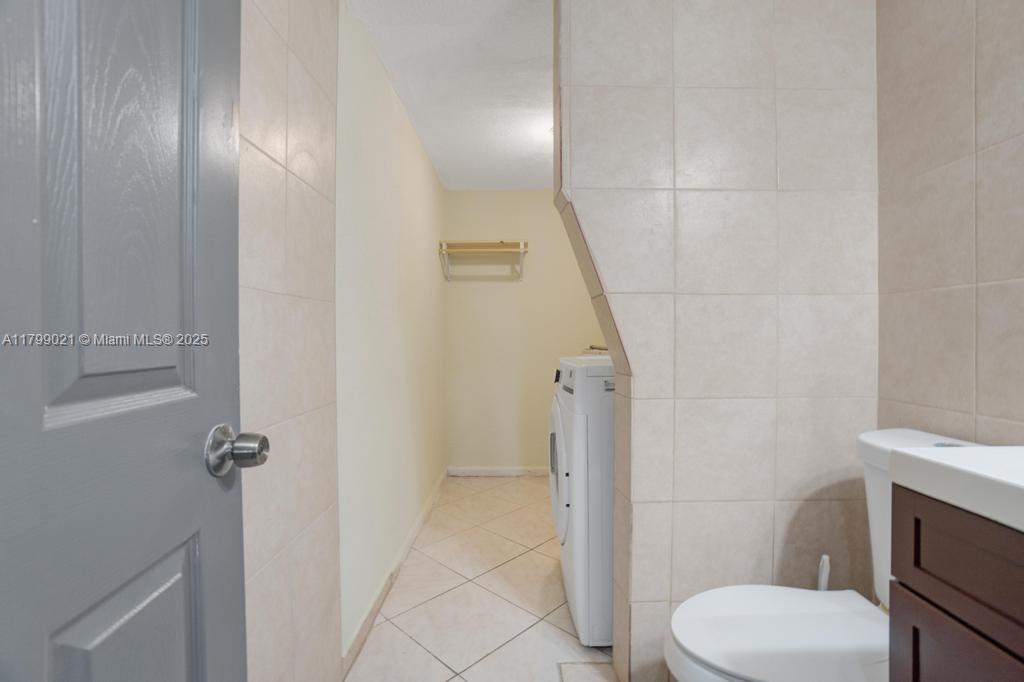 216 San Remo Blvd, North Lauderdale, Florida image 23