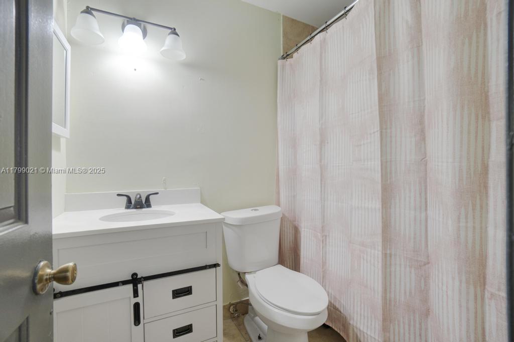 216 San Remo Blvd, North Lauderdale, Florida image 29