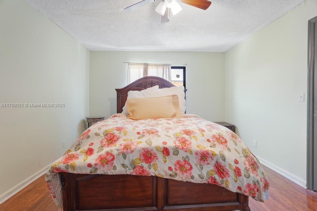 216 San Remo Blvd, North Lauderdale, Florida image 32