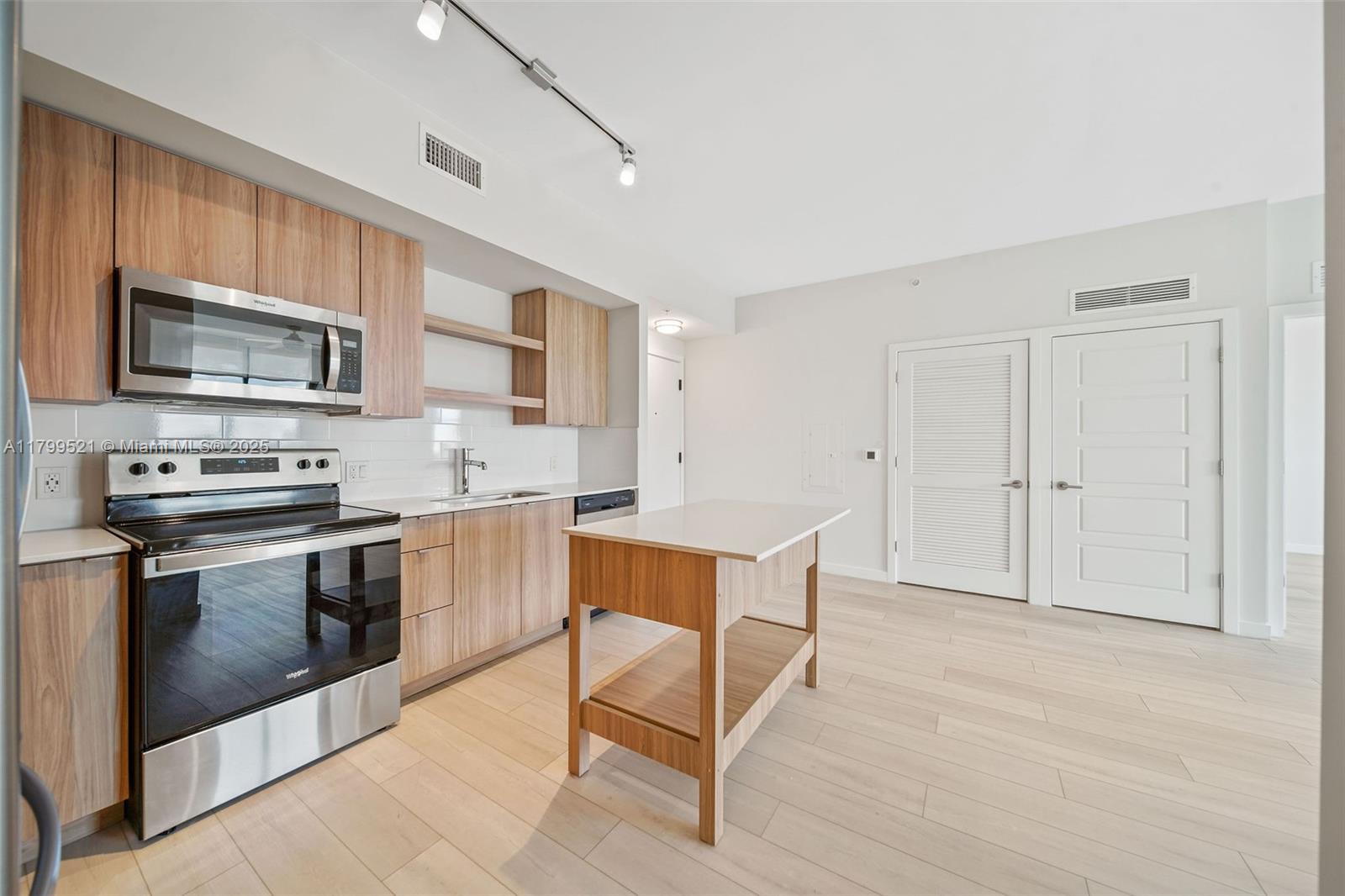 Property photo # 6