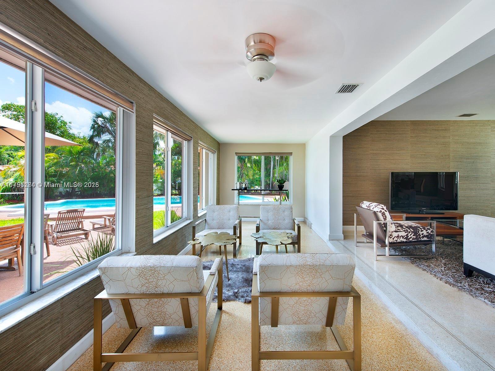 10643 NE 10th Pl, Miami Shores, Florida image 10
