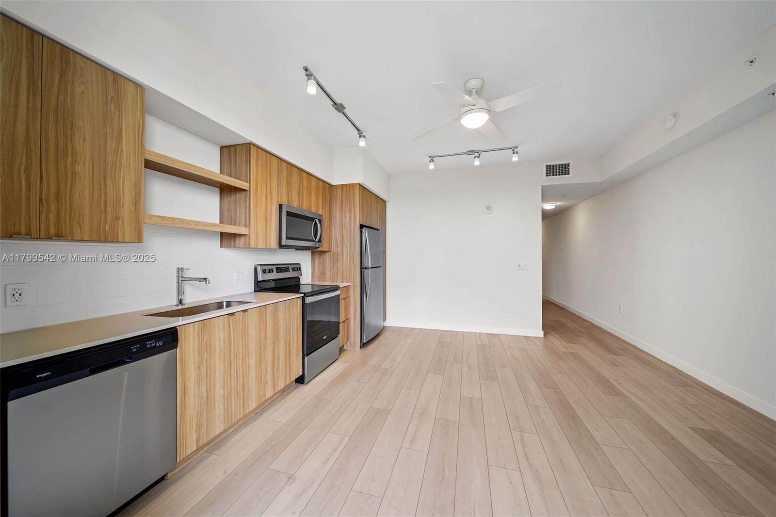 Property photo # 6