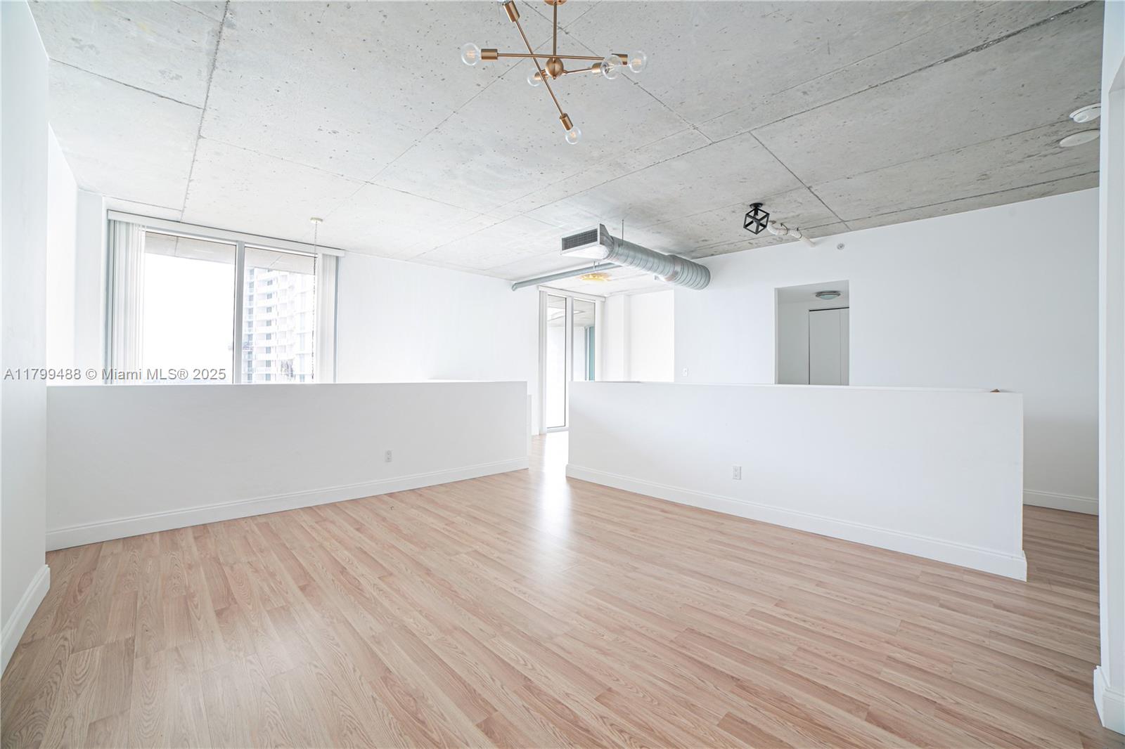 690 SW 1st Ct #2924, Miami FL 33130