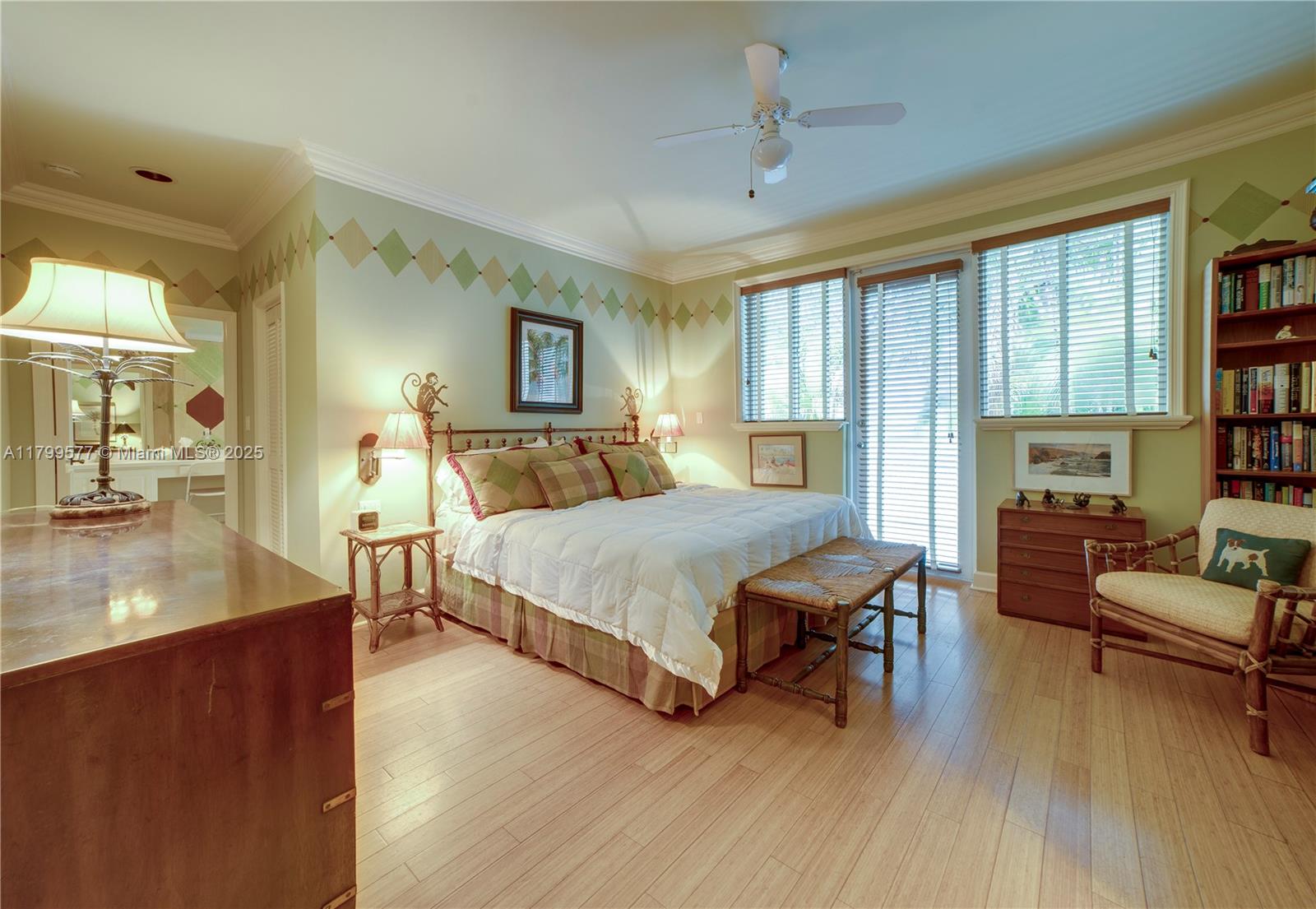 Listing Photo 11