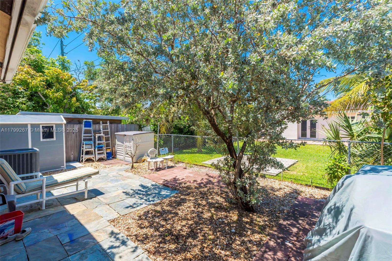 261 NE 41st St, Oakland Park, Florida image 2