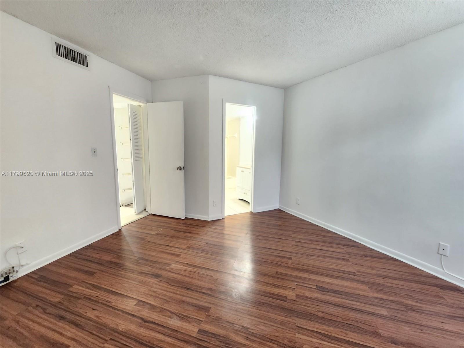 216 Lake Pointe Dr #128, Oakland Park, Florida image 2
